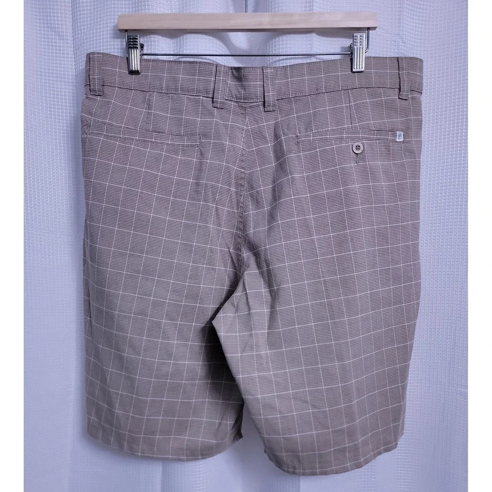 Hang Ten Beige Plaid Hybrid Casual Board Shorts Men's size 30
